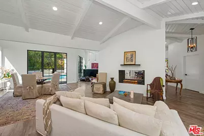 13019 Sky Valley Rd, Los Angeles, CA 90049 - Photo 7