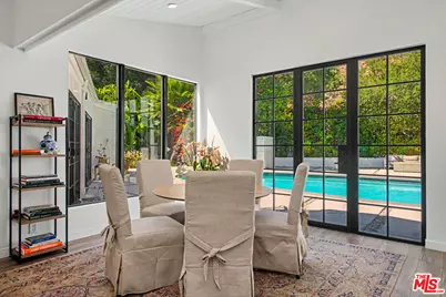 13019 Sky Valley Rd, Los Angeles, CA 90049 - Photo 9
