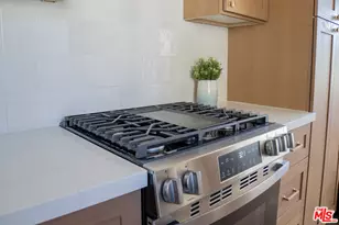 4579 Ambrose Ave, Los Angeles, CA 90027 - Photo 11