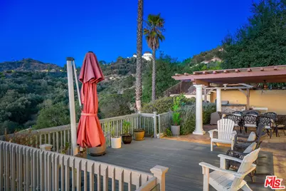 2315 N Hobart Blvd, Los Angeles, CA 90027 - Photo 35