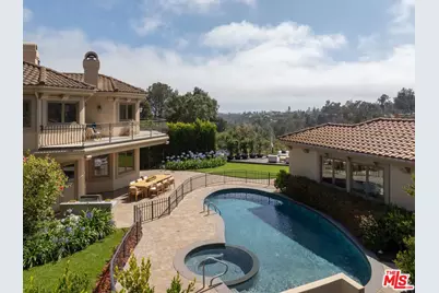 13731 Romany Dr, Pacific Palisades, CA 90272 - Photo 45