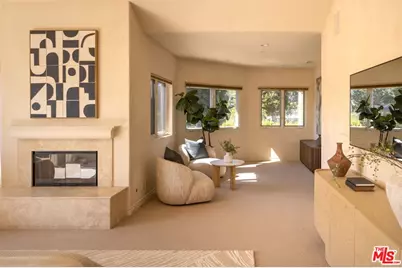13731 Romany Dr, Pacific Palisades, CA 90272 - Photo 21