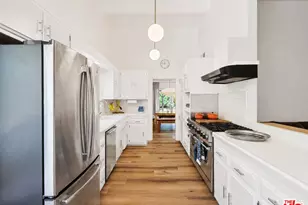 22429 Bessemer St, Los Angeles, CA 91367 - Photo 15
