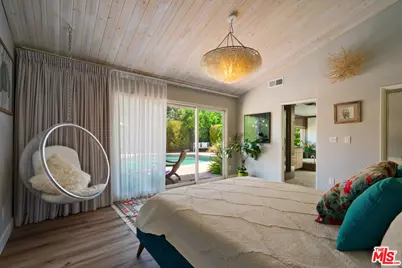 22429 Bessemer St, Los Angeles, CA 91367 - Photo 17