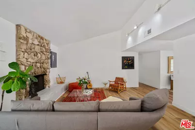 22429 Bessemer St, Los Angeles, CA 91367 - Photo 5