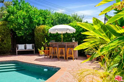 22429 Bessemer St, Los Angeles, CA 91367 - Photo 11