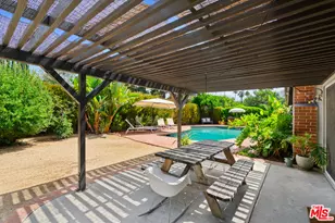 22429 Bessemer St, Los Angeles, CA 91367 - Photo 15