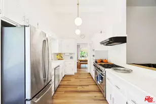 22429 Bessemer St, Los Angeles, CA 91367 - Photo 15