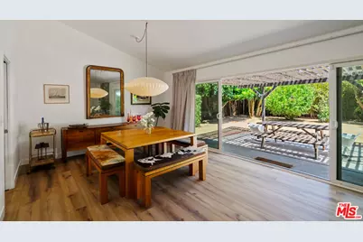 22429 Bessemer St, Los Angeles, CA 91367 - Photo 9
