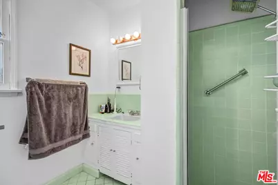 1044 Chelsea Ave, Santa Monica, CA 90403 - Photo 15