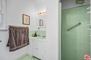1044 Chelsea Ave, Santa Monica, CA 90403 - Photo 15