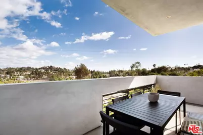 3256 Colony Cir, Los Angeles, CA 90027 - Photo 9