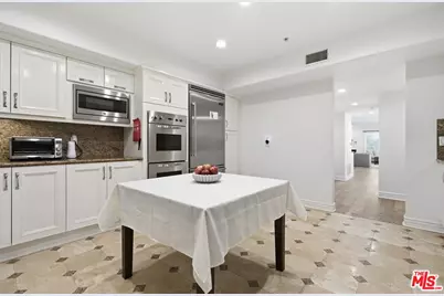 11908 Darlington Ave #203, Los Angeles, CA 90049 - Photo 5