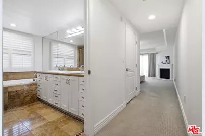 11908 Darlington Ave #203, Los Angeles, CA 90049 - Photo 13