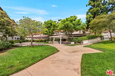 501 Palisades Dr #207, Pacific Palisades, CA 90272 - Photo 3
