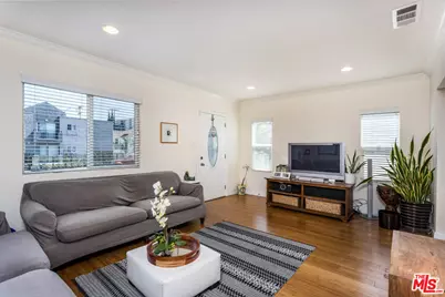 4504 Maplewood Ave, Los Angeles, CA 90004 - Photo 5