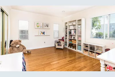 4504 Maplewood Ave, Los Angeles, CA 90004 - Photo 11