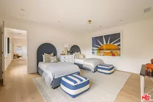 605 N Elm Dr, Beverly Hills, CA 90210 - Photo 29
