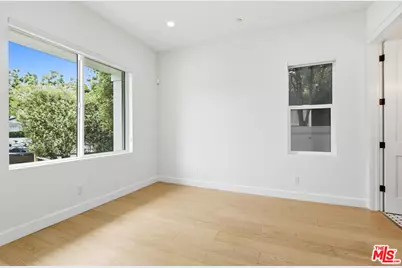 8308 McConnell Ave, Los Angeles, CA 90045 - Photo 19