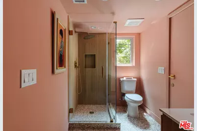 12220 Benmore Ter, Los Angeles, CA 90049 - Photo 45