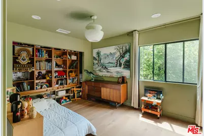 12220 Benmore Ter, Los Angeles, CA 90049 - Photo 29