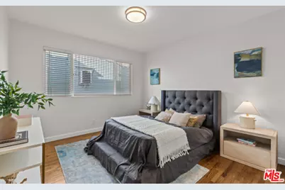 2402 Ocean Park Blvd, Santa Monica, CA 90405 - Photo 9