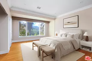 13355 Mulholland Dr, Beverly Hills, CA 90210 - Photo 21