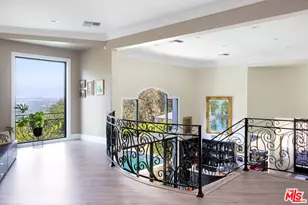 13355 Mulholland Dr, Beverly Hills, CA 90210 - Photo 7