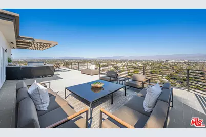 11725 Laurelwood Dr, Studio City, CA 91604 - Photo 7