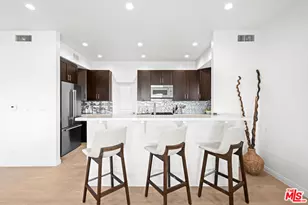 11725 Laurelwood Dr, Studio City, CA 91604 - Photo 21