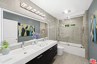11725 Laurelwood Dr, Studio City, CA 91604 - Photo 25