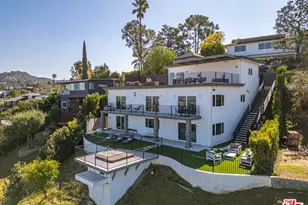 11725 Laurelwood Dr, Studio City, CA 91604 - Photo 33