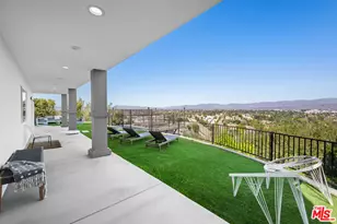 11725 Laurelwood Dr, Studio City, CA 91604 - Photo 23
