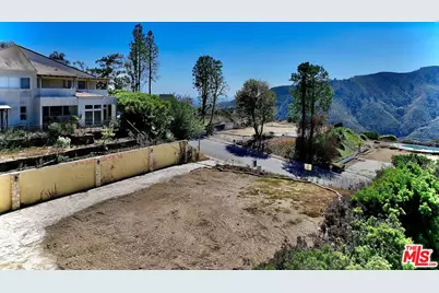 16751 Monte Hermoso Dr, Pacific Palisades, CA 90272 - Photo 15