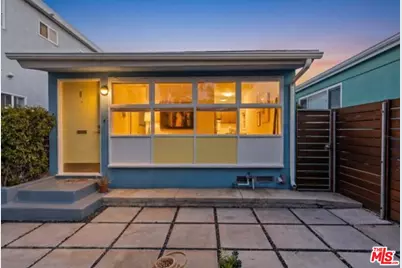 2404 Ocean Park Blvd, Santa Monica, CA 90405 - Photo 3
