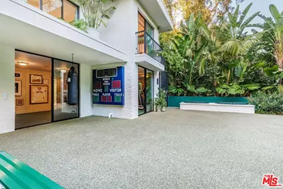 660 Club View Dr, Los Angeles, CA 90024 - Photo 51