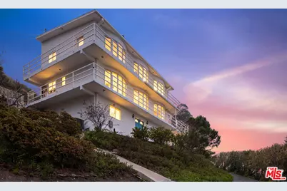 21733 Castlewood Dr, Malibu, CA 90265 - Photo 3