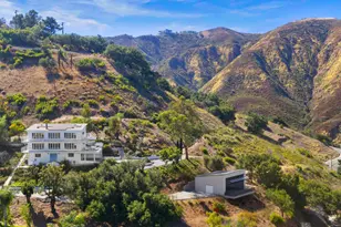 21733 Castlewood Dr, Malibu, CA 90265 - Photo 3