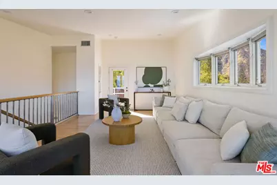21733 Castlewood Dr, Malibu, CA 90265 - Photo 15