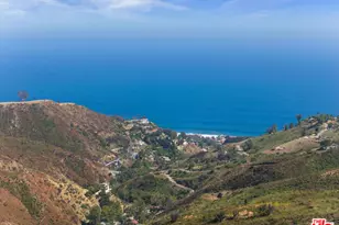 21733 Castlewood Dr, Malibu, CA 90265 - Photo 7