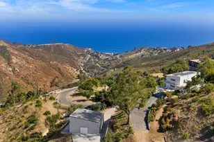 21733 Castlewood Dr, Malibu, CA 90265 - Photo 33