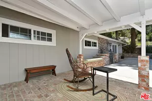 20044 Wells Dr, Woodland Hills, CA 91364 - Photo 39