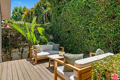 521 Loring Ave, Los Angeles, CA 90024 - Photo 37