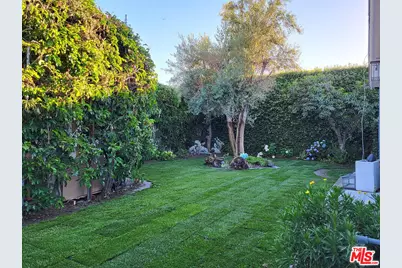 5205 Agnes Ave, Valley Village, CA 91607 - Photo 9