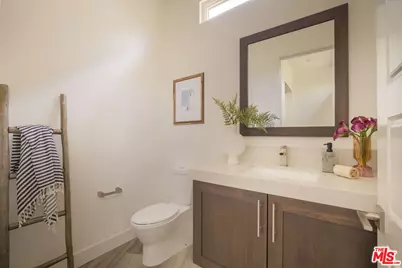 12821 N Seaglass Cir, Playa Vista, CA 90094 - Photo 15