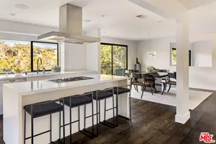 2528 Carman Crest Dr, Los Angeles, CA 90068 - Photo 9