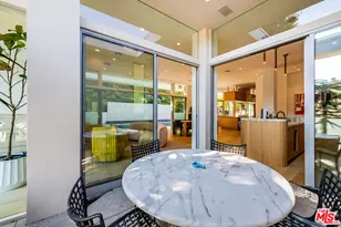 2241 Bowmont Dr, Beverly Hills, CA 90210 - Photo 11