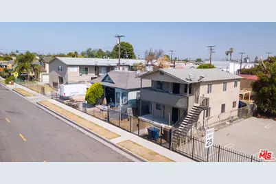 1005 W 95th St, Los Angeles, CA 90044 - Photo 23