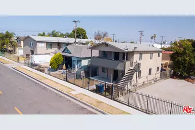 1005 W 95th St, Los Angeles, CA 90044 - Photo 5