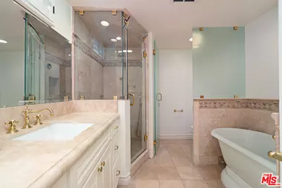 1333 S Beverly Glen #302, Los Angeles, CA 90024 - Photo 23